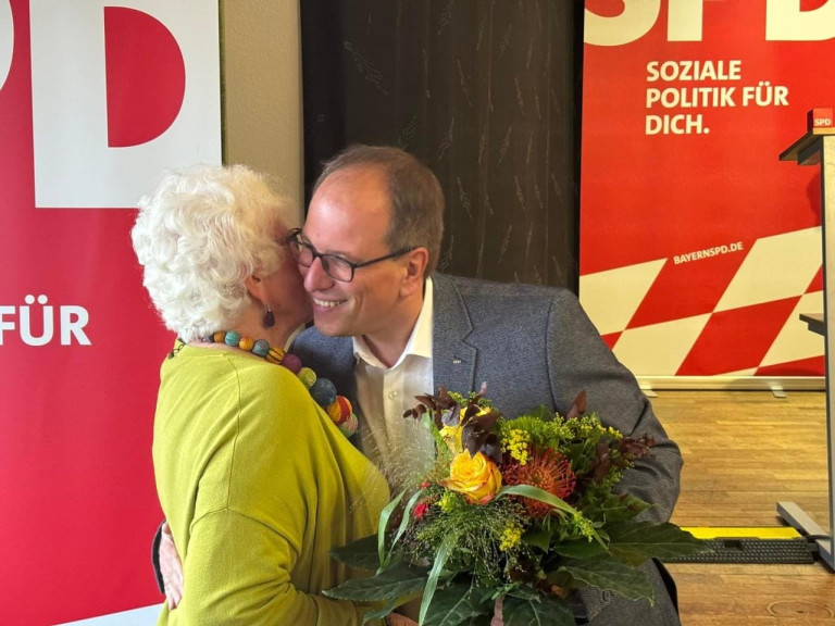 Der Vorstand der SPD AG 60plus Oberfranken auf dem Bezirksparteitag 2024, Bild05 Oliver Jauernig und Wilmya Zimmermann